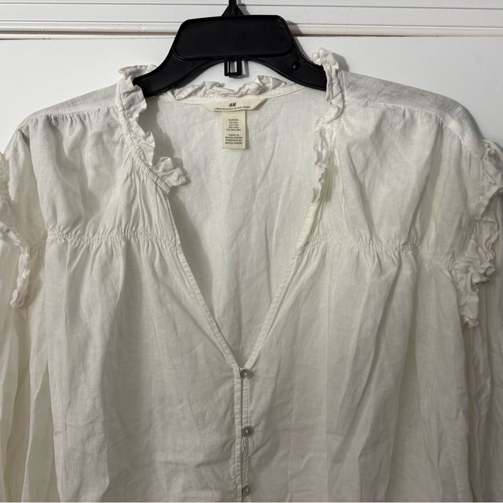 H&M white ruffle button up long sleeve blouse oversized EUC - Picture 2 of 11